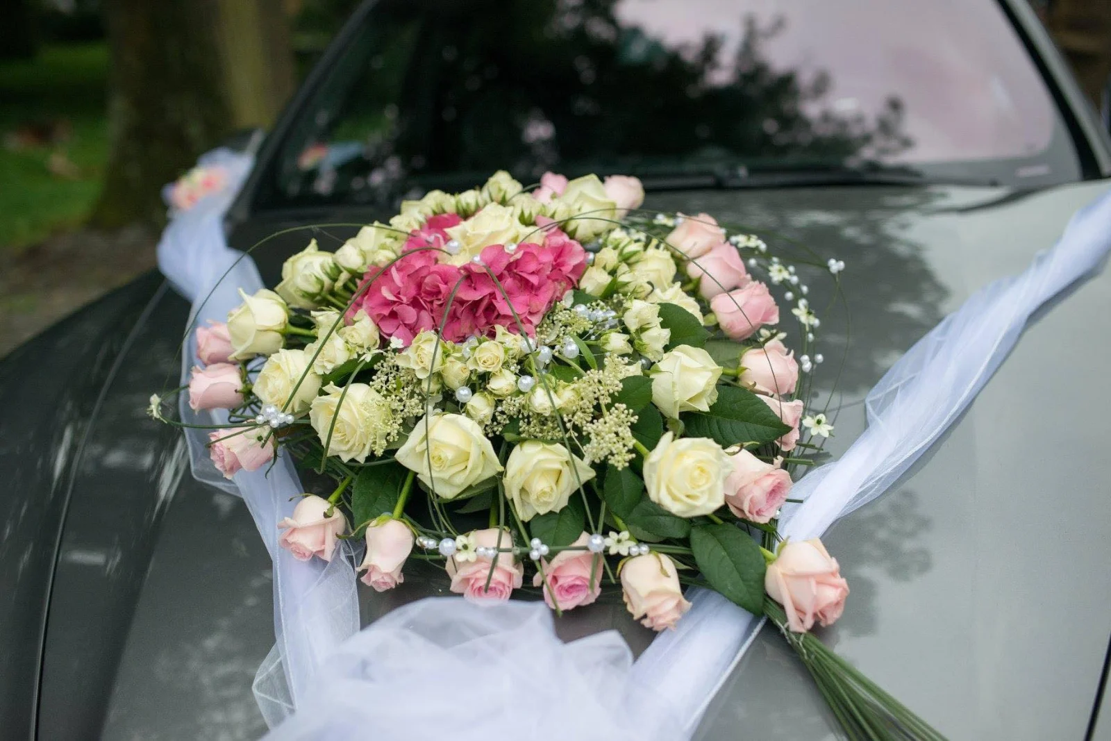 Svatební výzdoba na auto